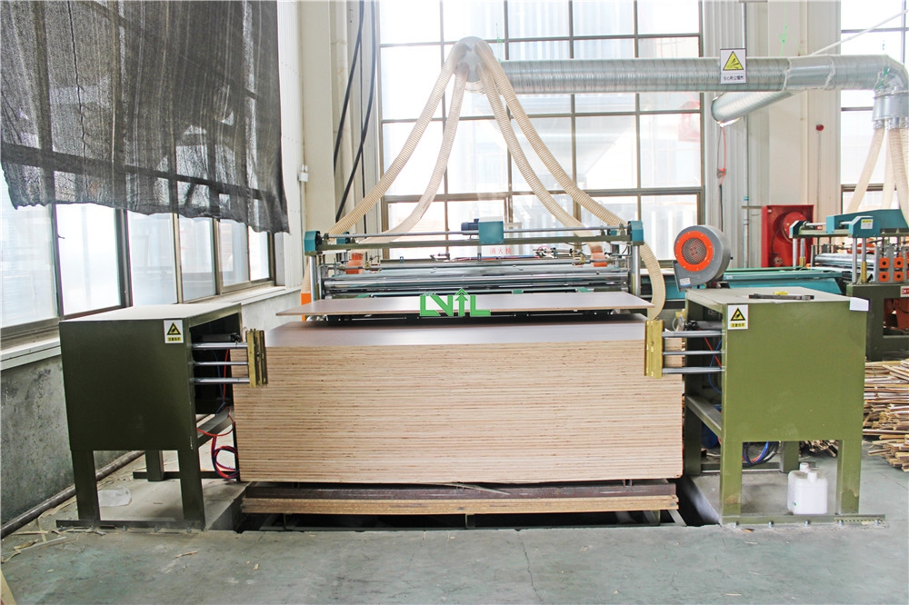 China Plywood Manufacturer--Film Faced Plywood (8)za7